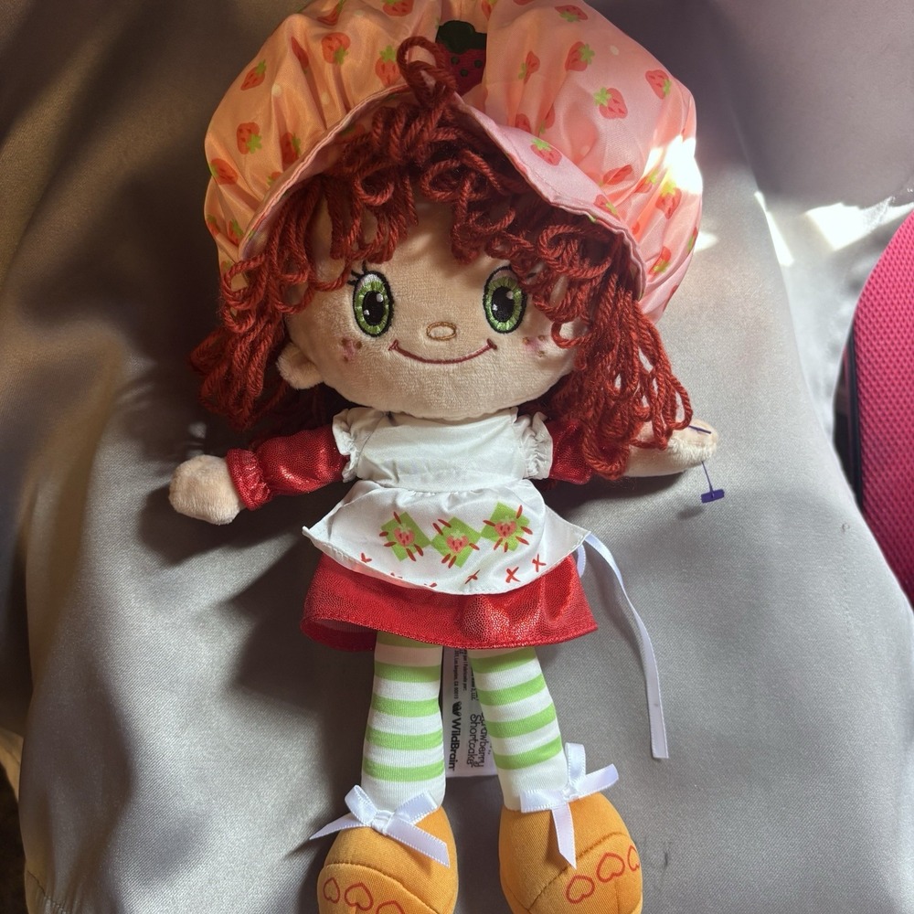 Strawberry Shortcake Stuffed Plush Doll Toy The Loyal Subjects 14" - Picture 2 of 5